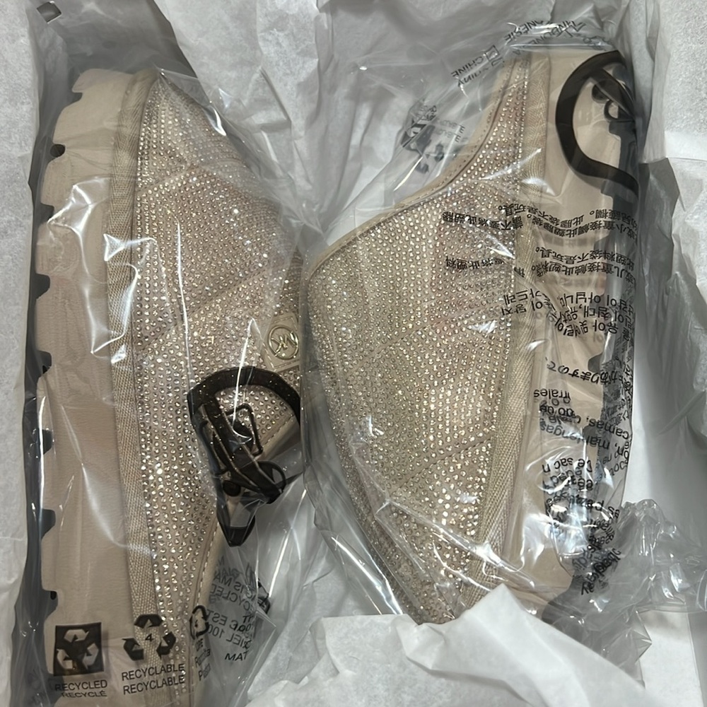 BNIB Michael Kors Women’s Winnie Slippers - Picture 7 of 11